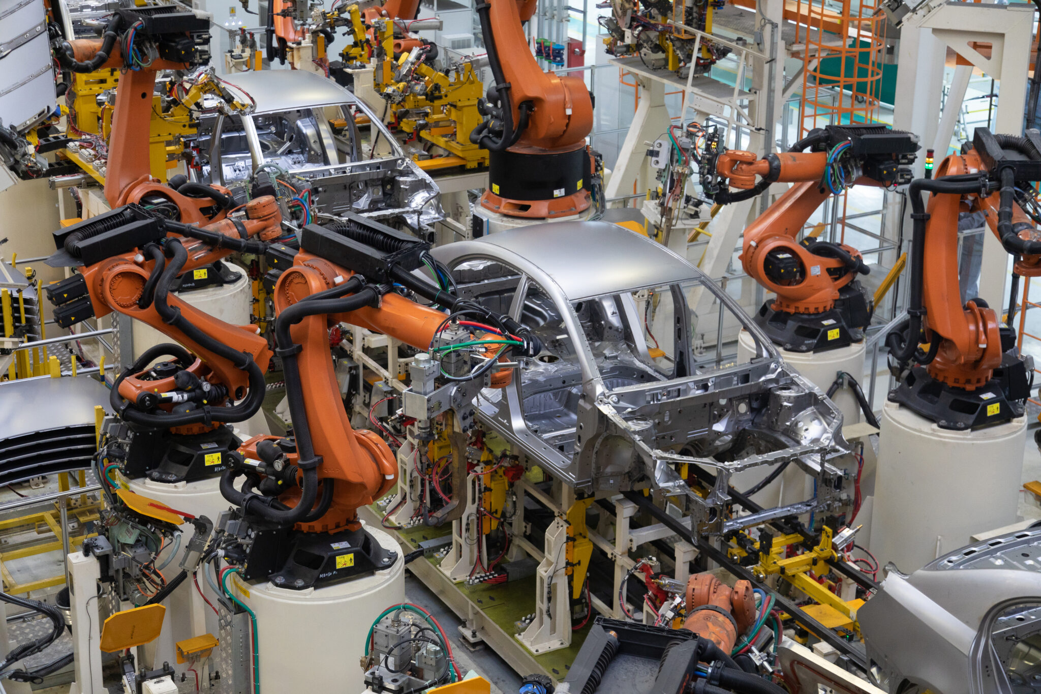 IoT device inventory tracking in automotive manufacturing